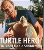 Klicke auf die Grafik für eine vergrößerte Ansicht  Name: Turtle Hero - Ein Leben für die Schildkröten.jpg Ansichten: 1 Größe: 27,8 KB ID: 1220825